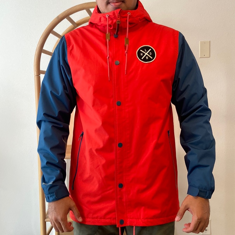 Holden coach’s jacket in men’s XL, red and blue